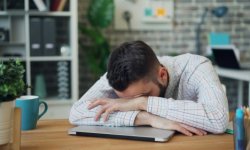 Как стресс влияет на сон: взаимосвязь, последствия и полезные советы