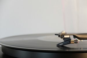 Как музыка помогает заснуть? Влияние звуков на качество сна